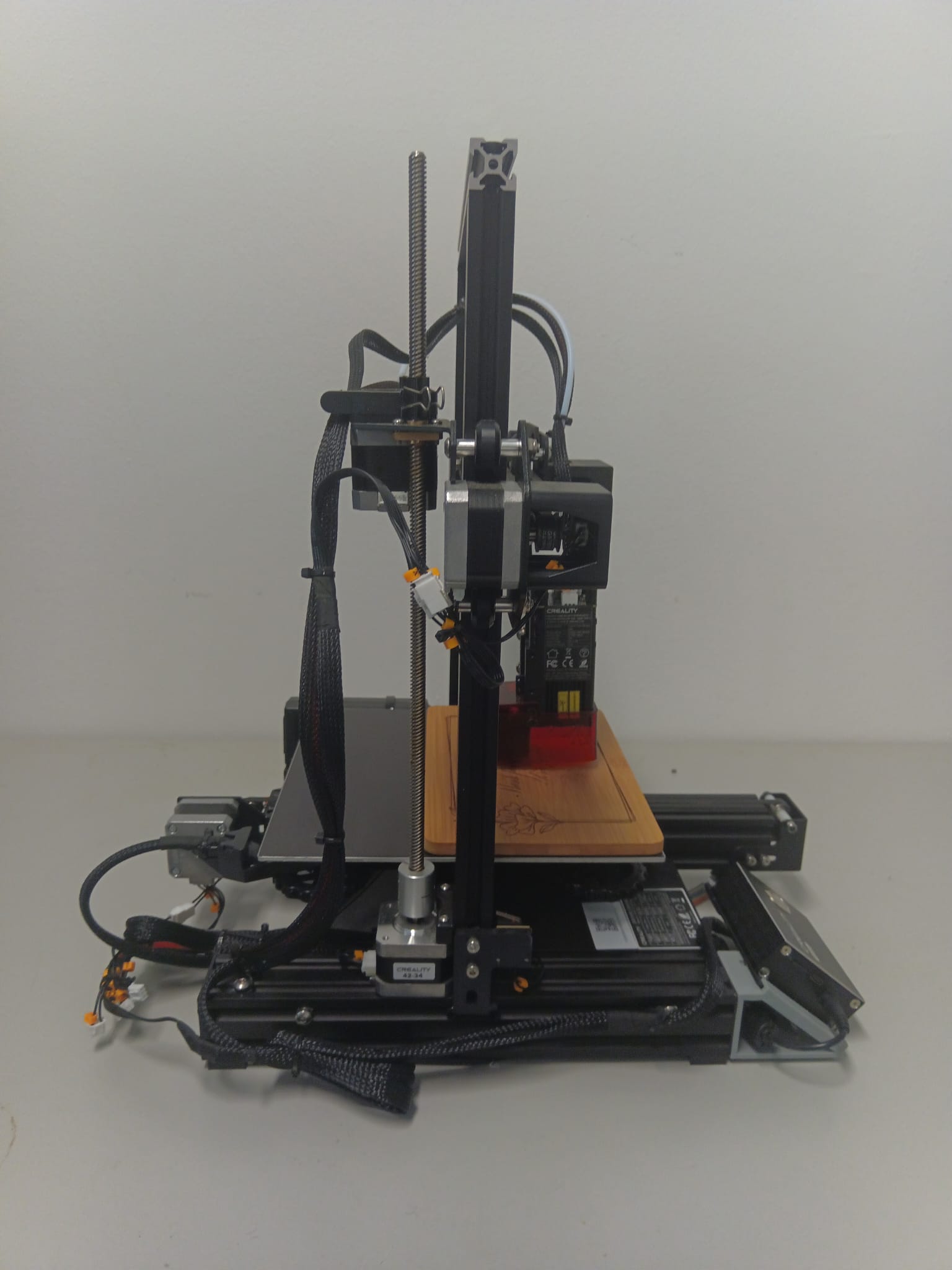 Ender 3 von der Seite mit Laser